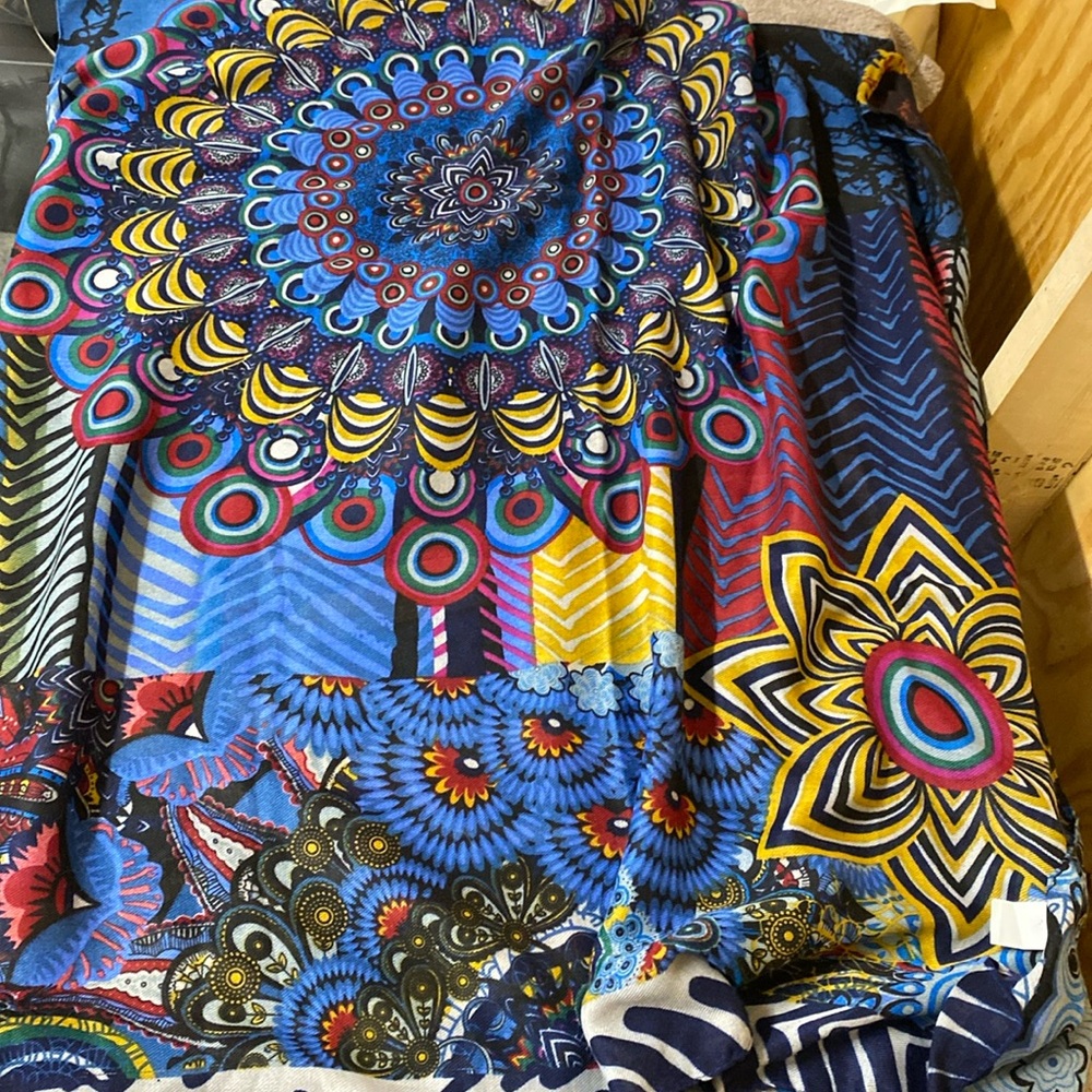 Lin Shaolan scarf multi colored